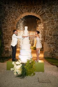 Matrimonio al Castello di Rocca Cilento: Martina e Tonio protagonisti di un romantico servizio fotografico.